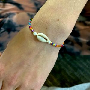 Multicolored handmade shell bracelet